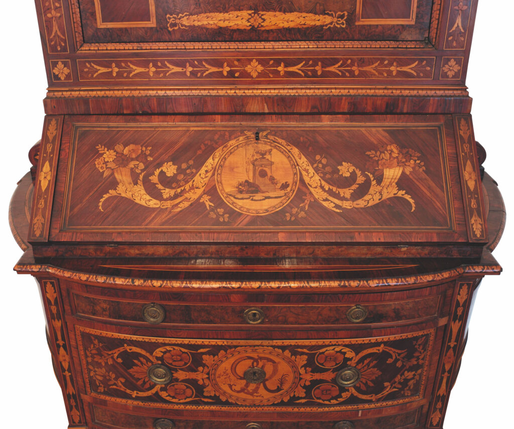 Commode con ribalta e alzata Giuseppe Maggiolini